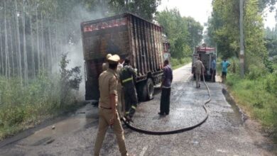 ऊपर: सहारनपुर में टला बड़ा हादसा, एचटी लाइन को छूते ही खाली गैस सिलिंडर से भरे ट्रक में लगी आग